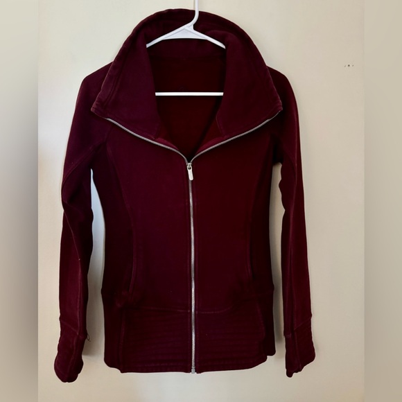 Lululemon Woman’s Radiant Jacket, Size 4 - Picture 2 of 9